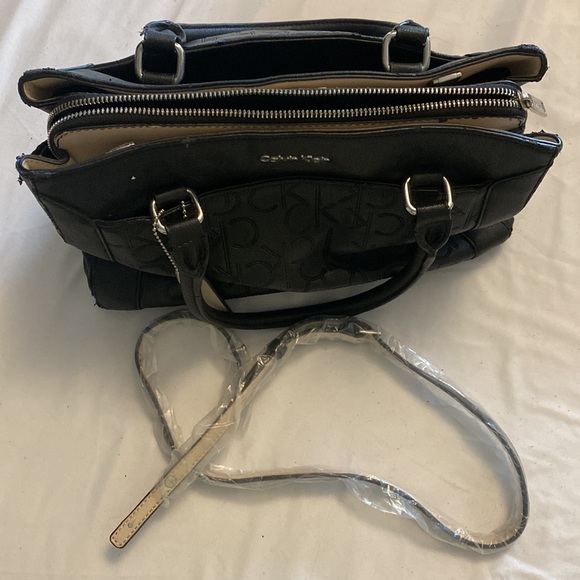 Calvin Klein purse - Picture 8 of 8